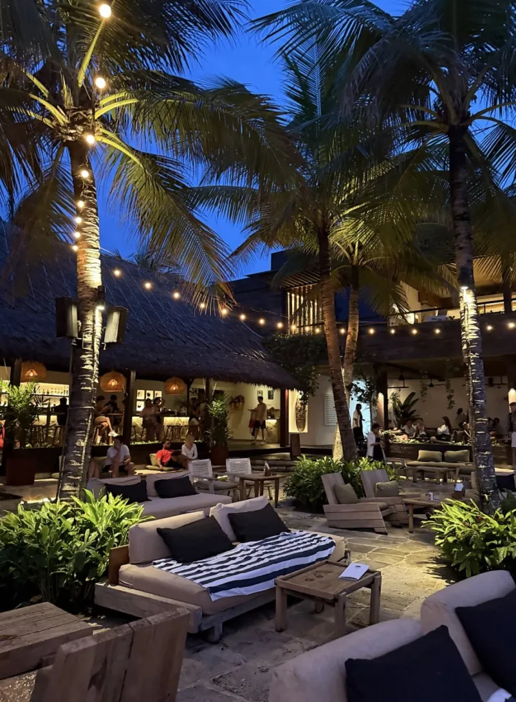 더 론 비치클럽 The Lawn Canggu Beach Club 사진 3/5