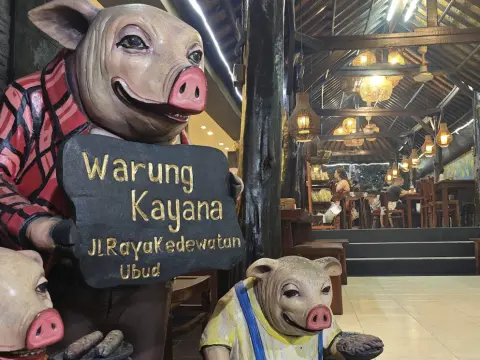 와룽 카야나 폭립 Warung Kayana