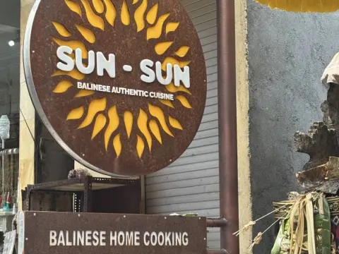 선선 와룽 Sun Sun Warung