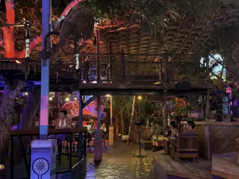 햇치 울루와뚜 Hatch Uluwatu