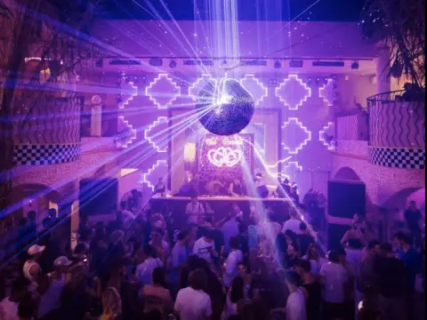 클럽 코라존 발리 Club Corazón Bali