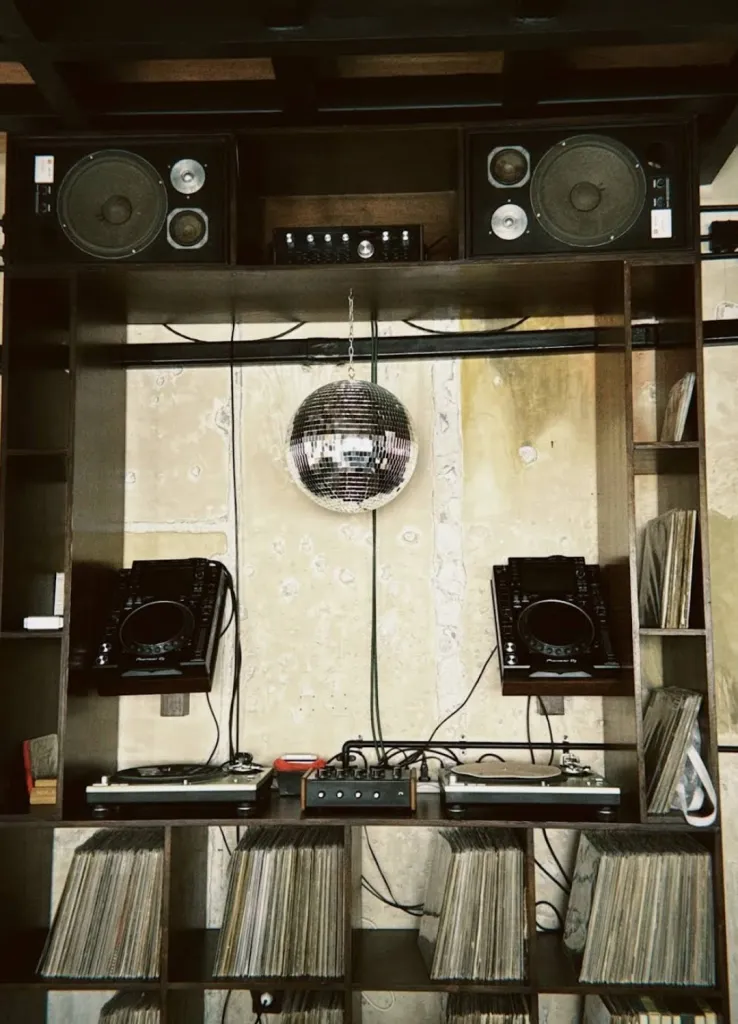 Moody's Café & Vinyls 사진 2/5