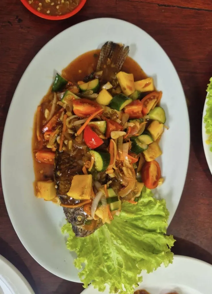 와룽 라라판 마데 Warung lalapan made 사진 3/5