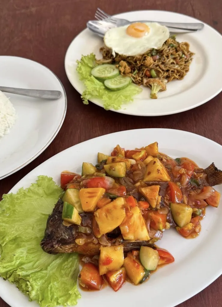 와룽 라라판 마데 Warung lalapan made 사진 4/5
