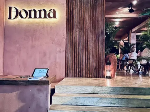 도나 우붓 Donna