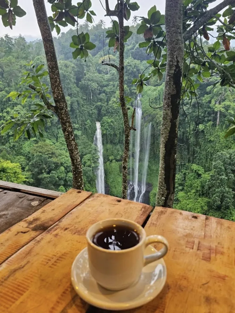 행잉 레스토랑 앤 바 Hanging Restaurant & Bar 사진 1/5
