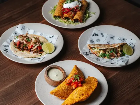 로라스 칸티나 멕시카나 Lola's Cantina Mexicana