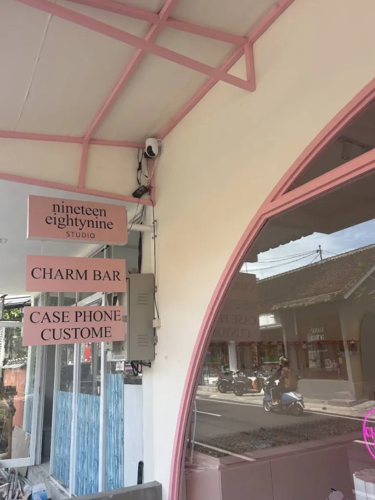 1989 STUDIO CHARM BAR | CANGGU 사진 1/5