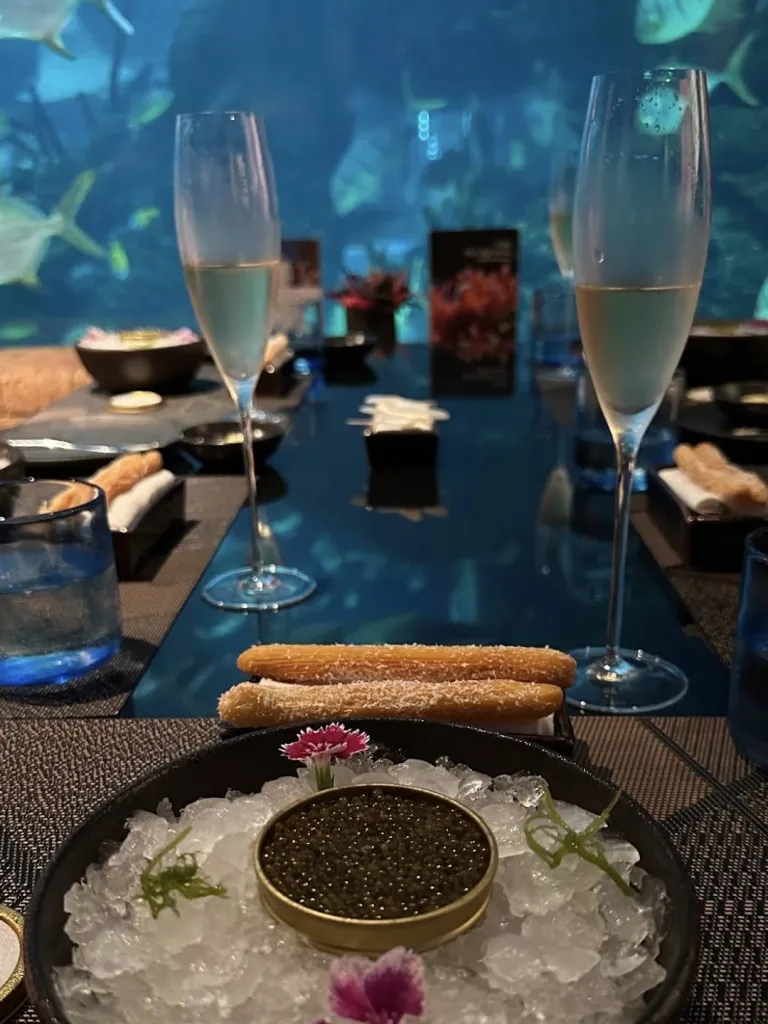 Restoran Koral Koral: Restoran Akuarium Pertama di Bali 사진 4/5