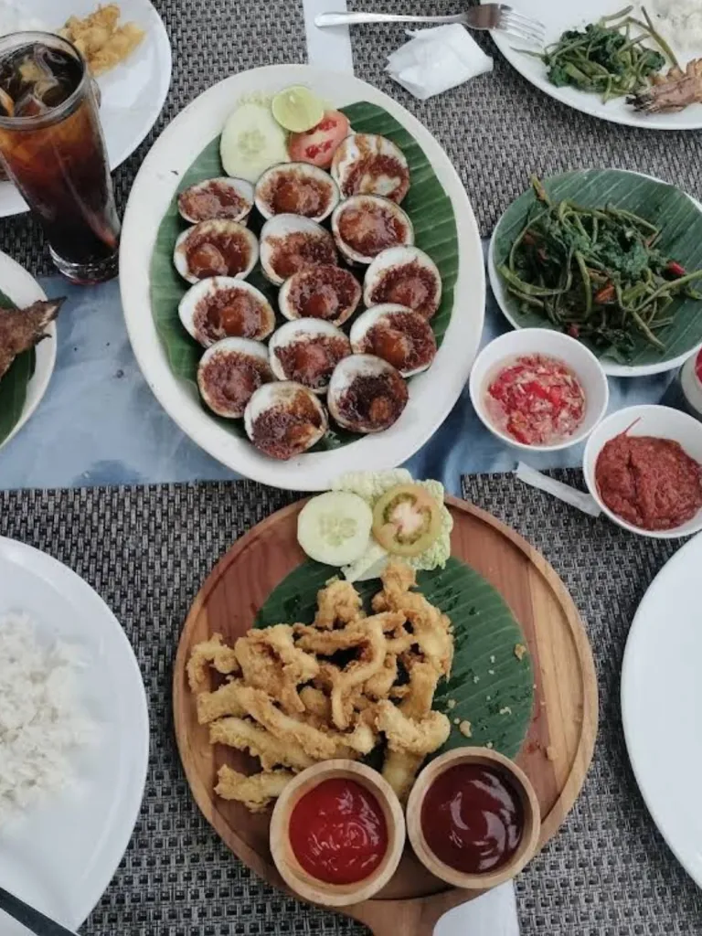 수리야 카페 짐바란 씨푸드 Surya Cafe Jimbaran Seafood 사진 3/5